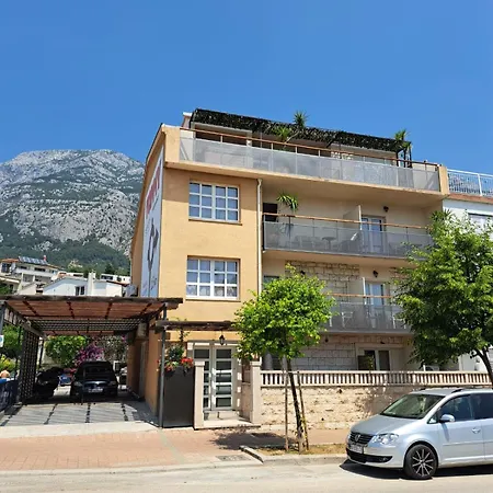 Maris * Μακάρσκα