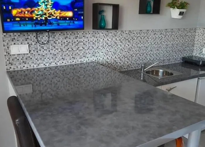 Maris * Μακάρσκα