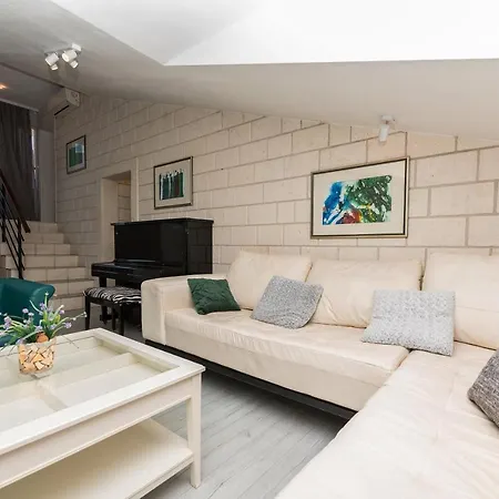 Maris Apartman